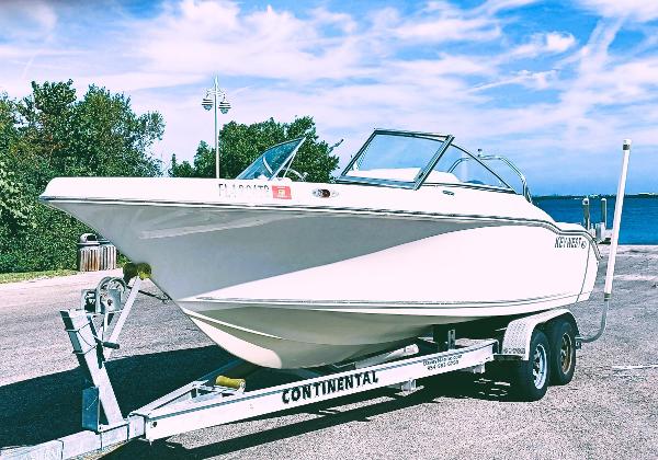 2018 Key West 211 Dual Console