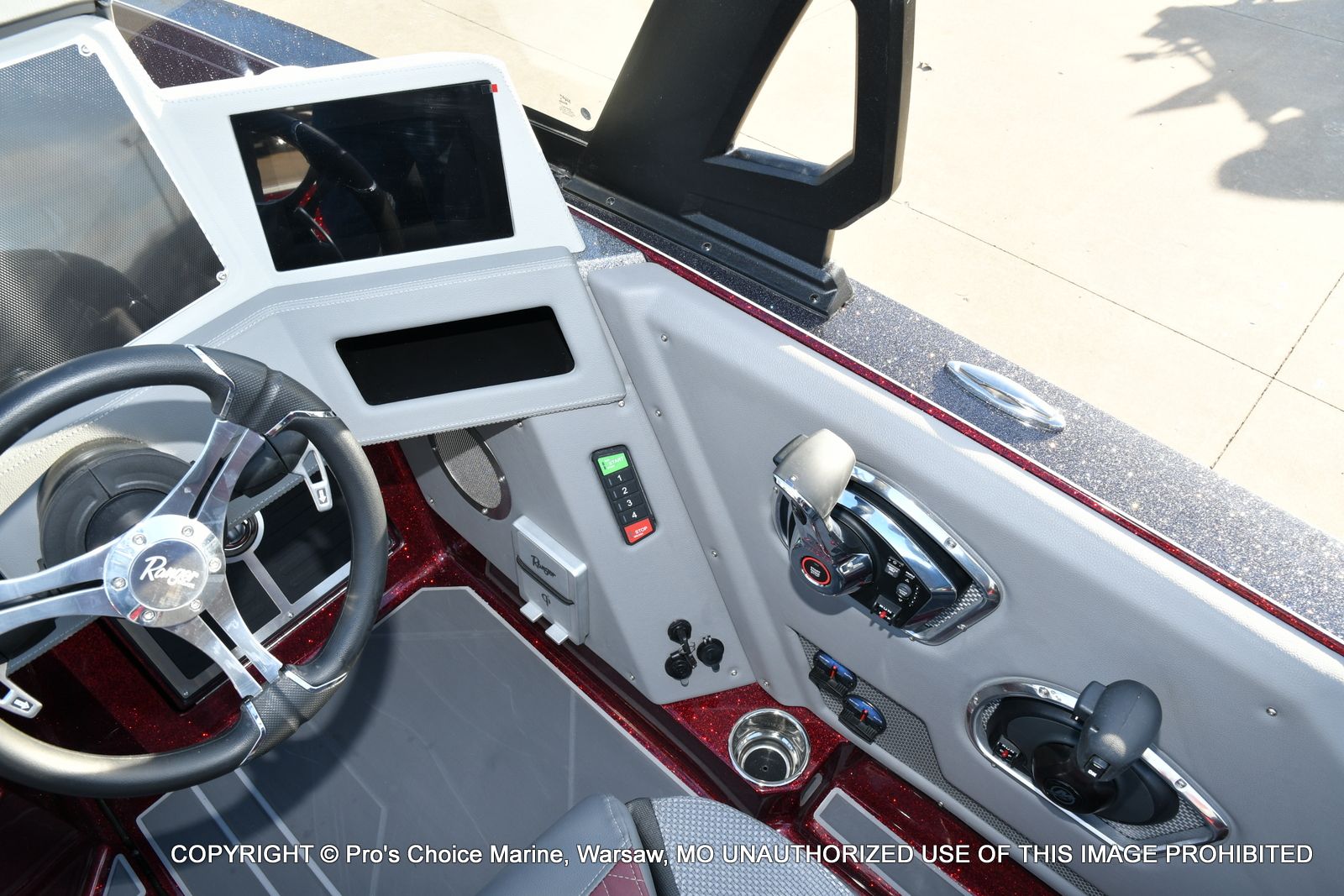 2026 Ranger 621FS Pro w/400HP Mercury Verado V-10 - 35