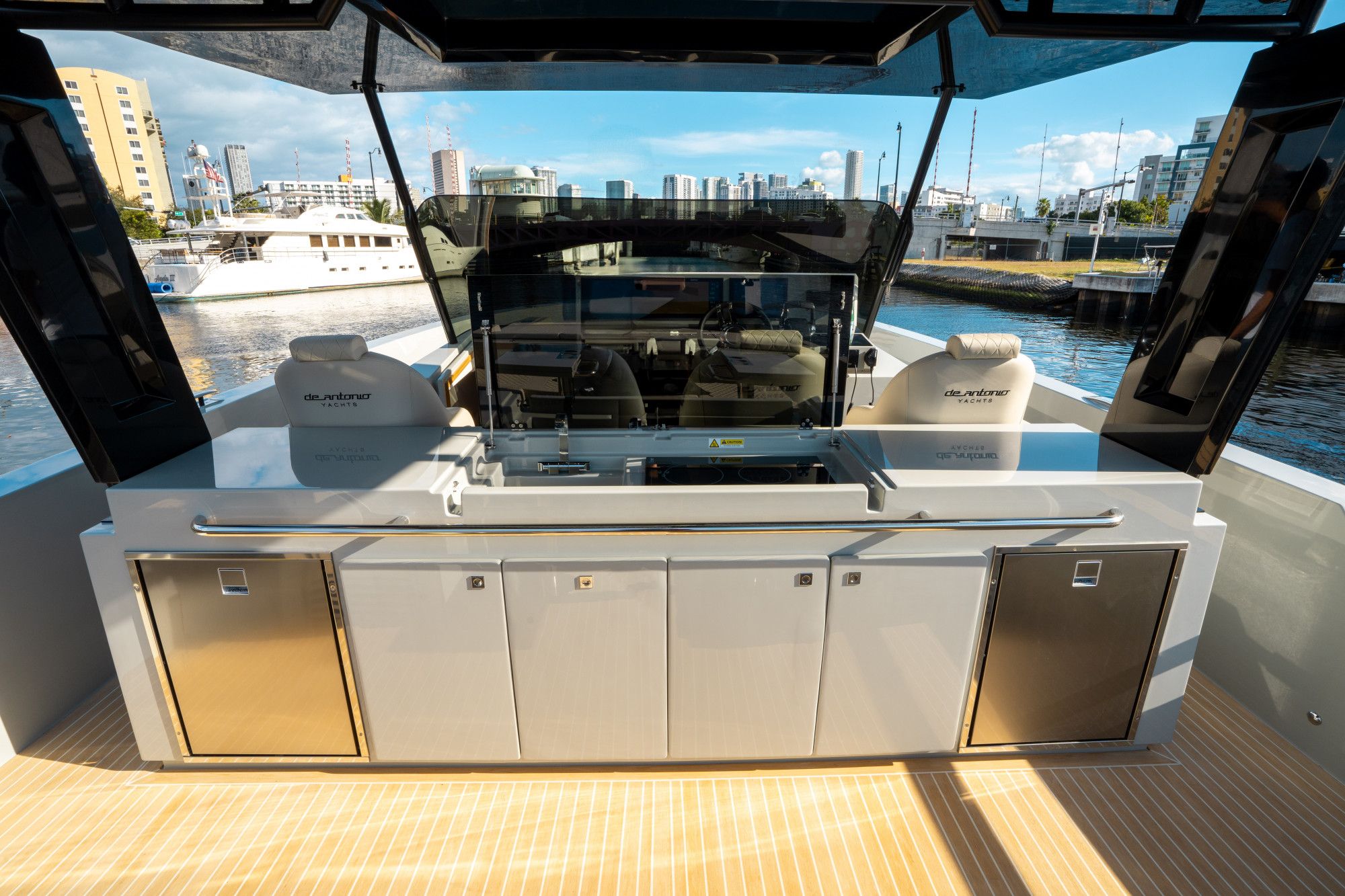 2025 De Antonio Yachts D50 OPEN - 17