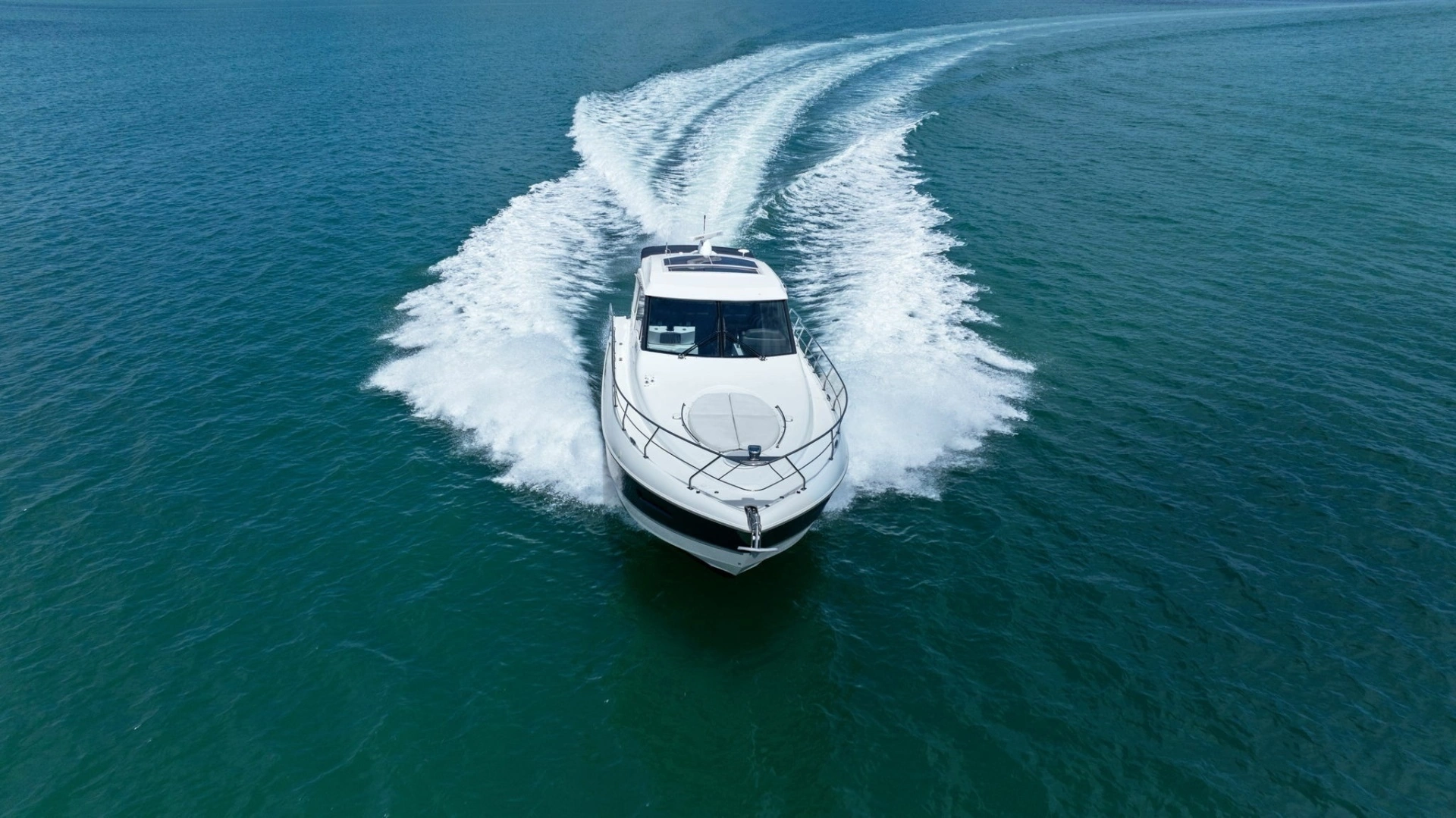 2014 Cruisers Yachts 48 Cantius - Image 65