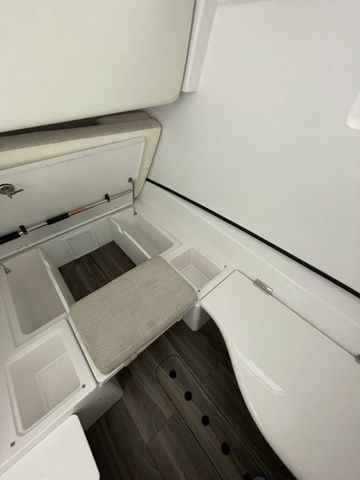 2024 Sportsman Open 352 Center Console - 58