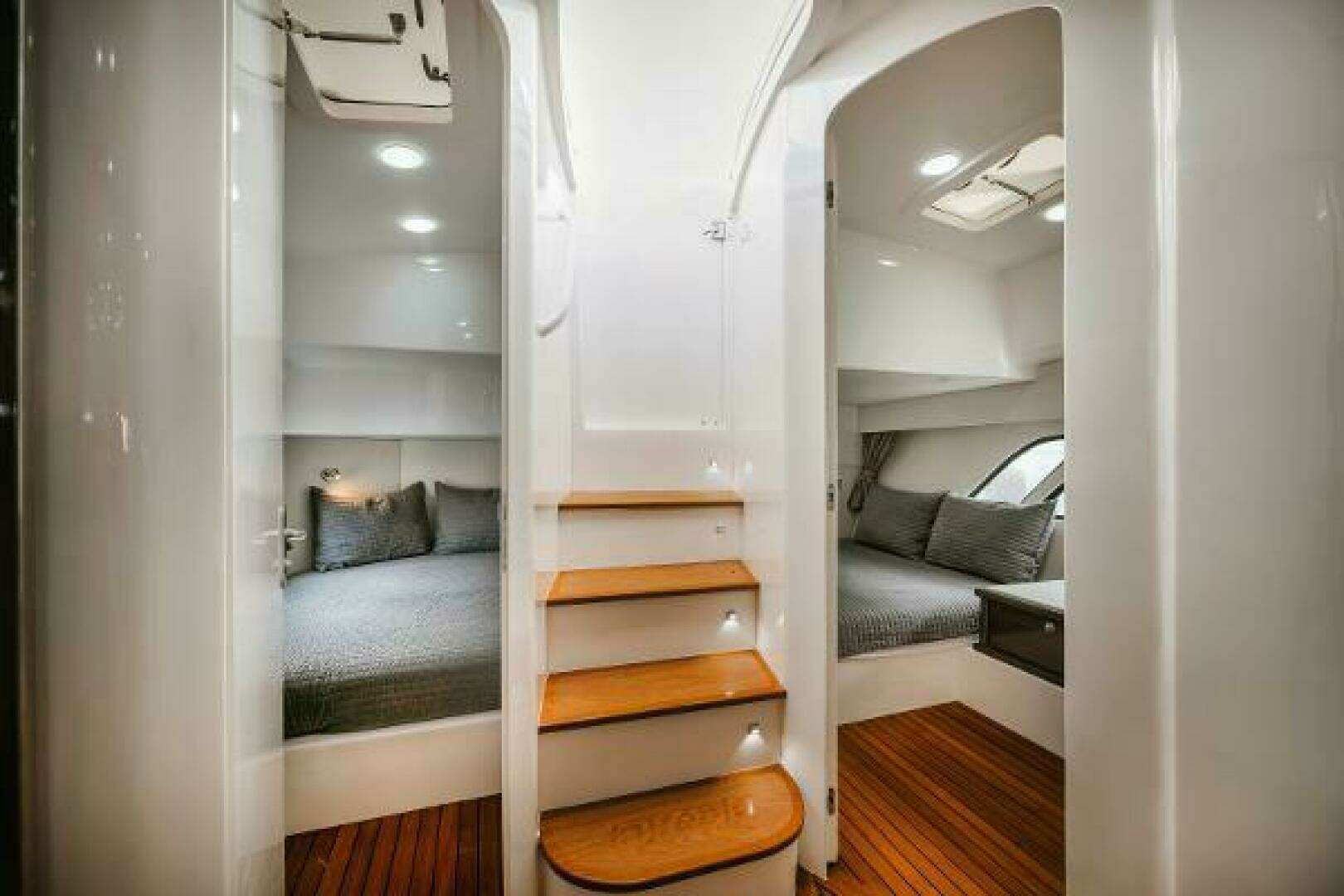 2018 Intrepid 475 Sport Yacht - Image 40