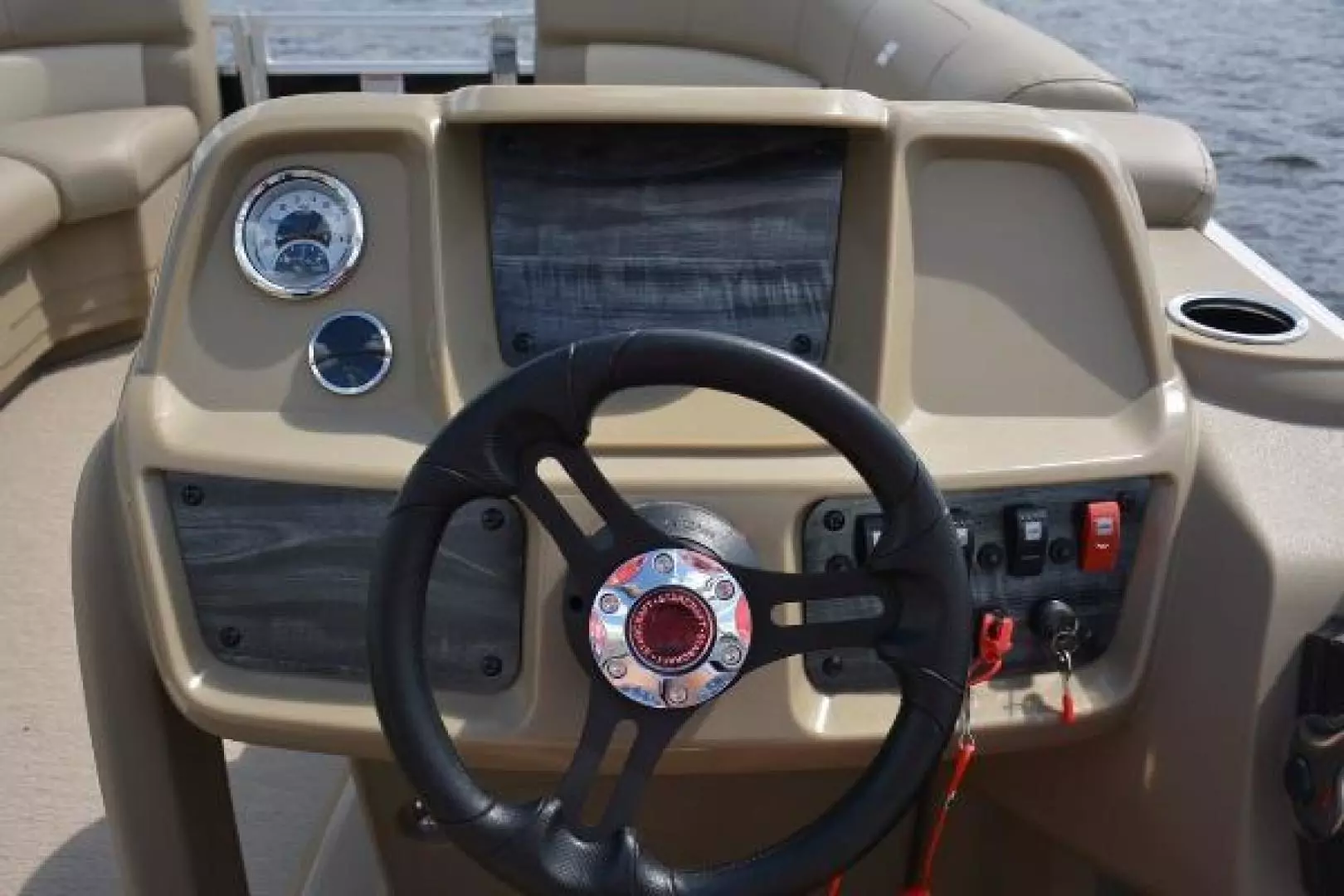2025 Starcraft LX 16 - Image 6