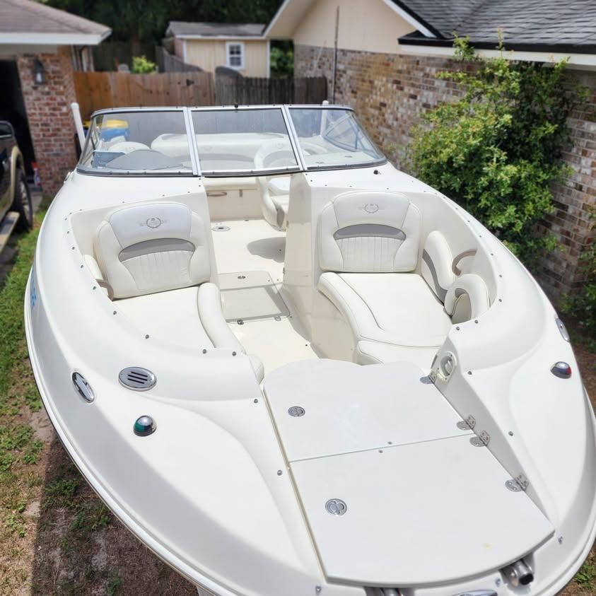 2011 Stingray 235 LR - 8