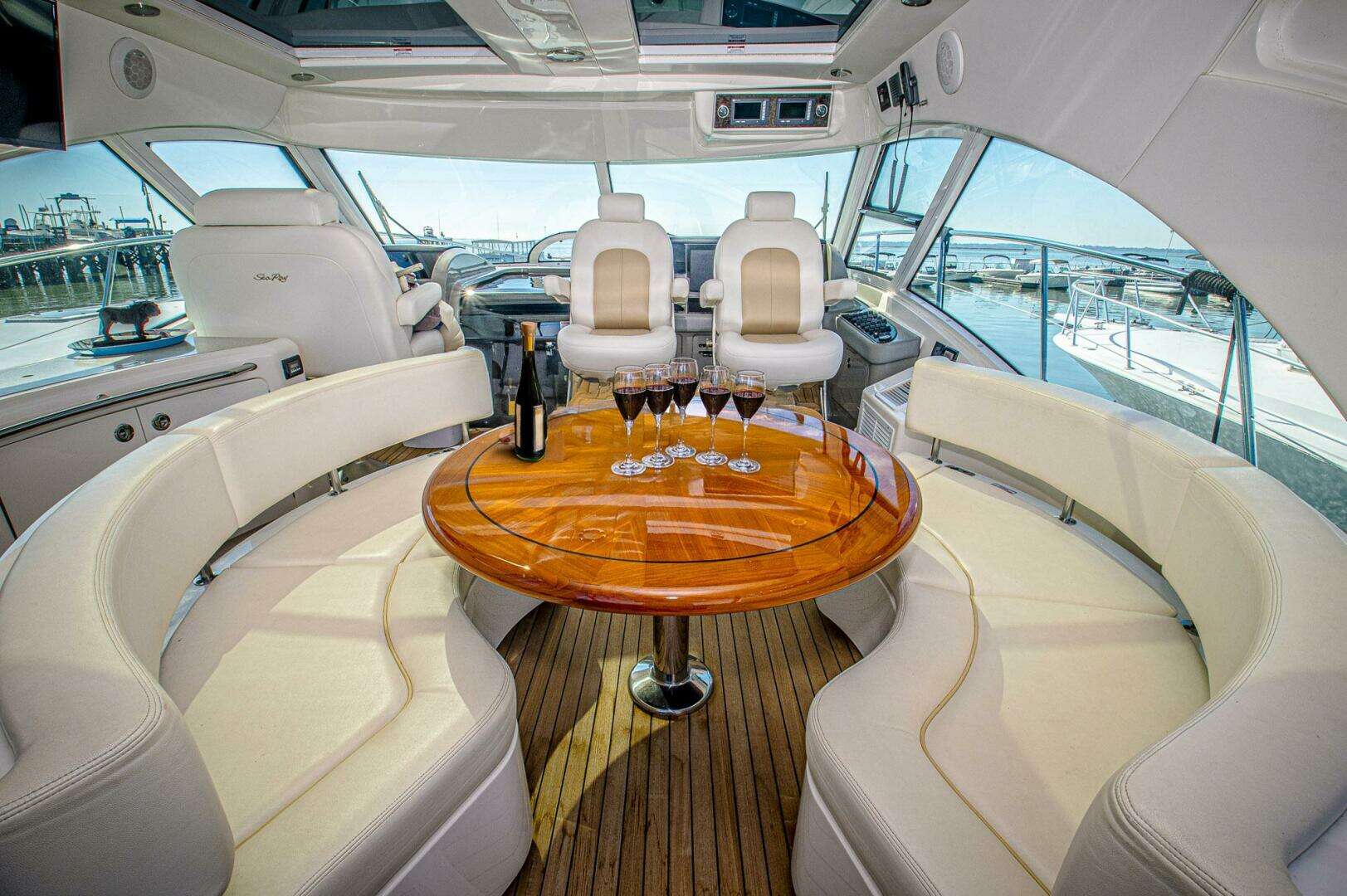 2011 Sea Ray 580 Sundancer - Image 5