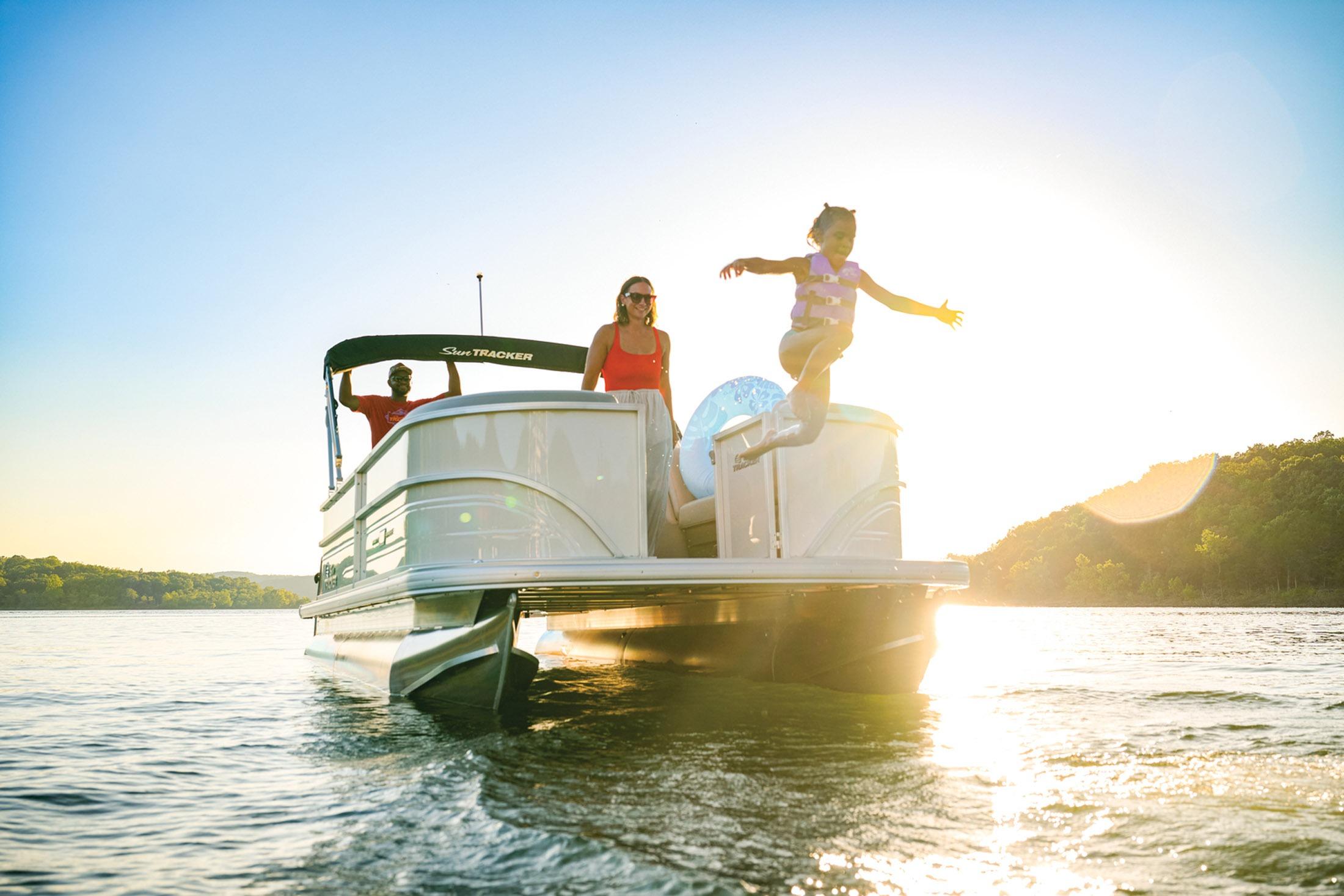 2026 Sun Tracker Party Barge 20 DLX - 3