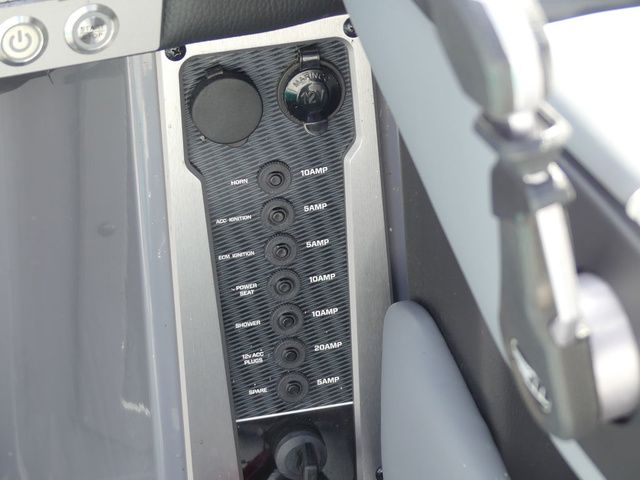2022 Malibu M220 - 43