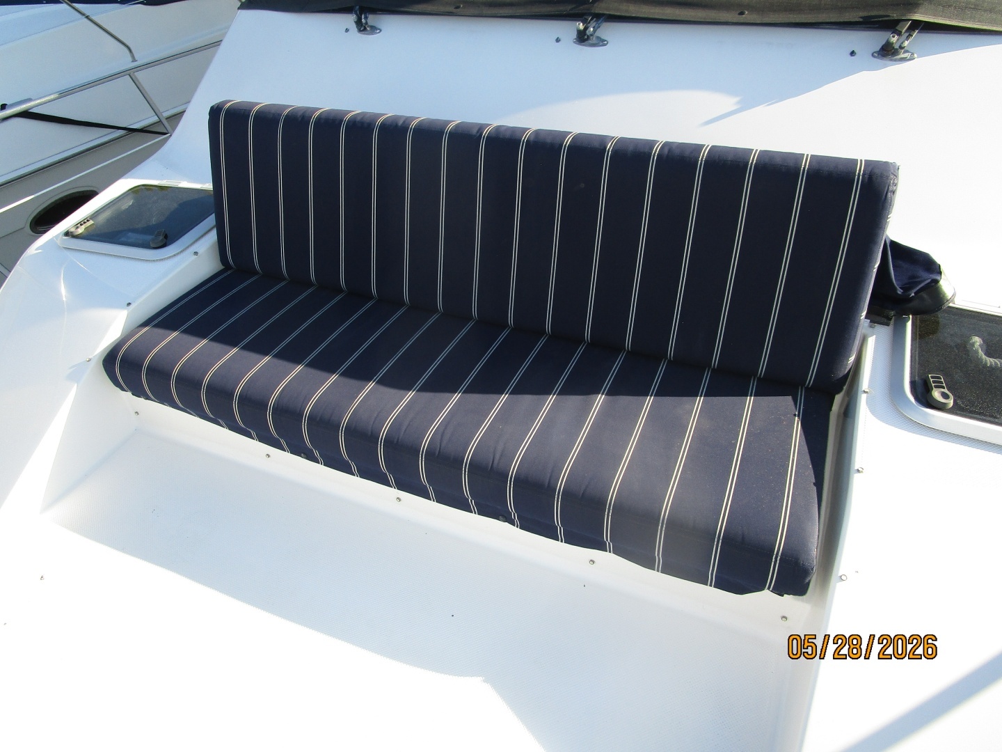 1998 Bayliner 4788 - Image 9