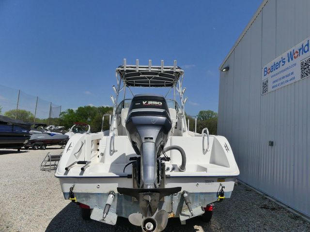 2001 Cobia 230 Walkaround - 5