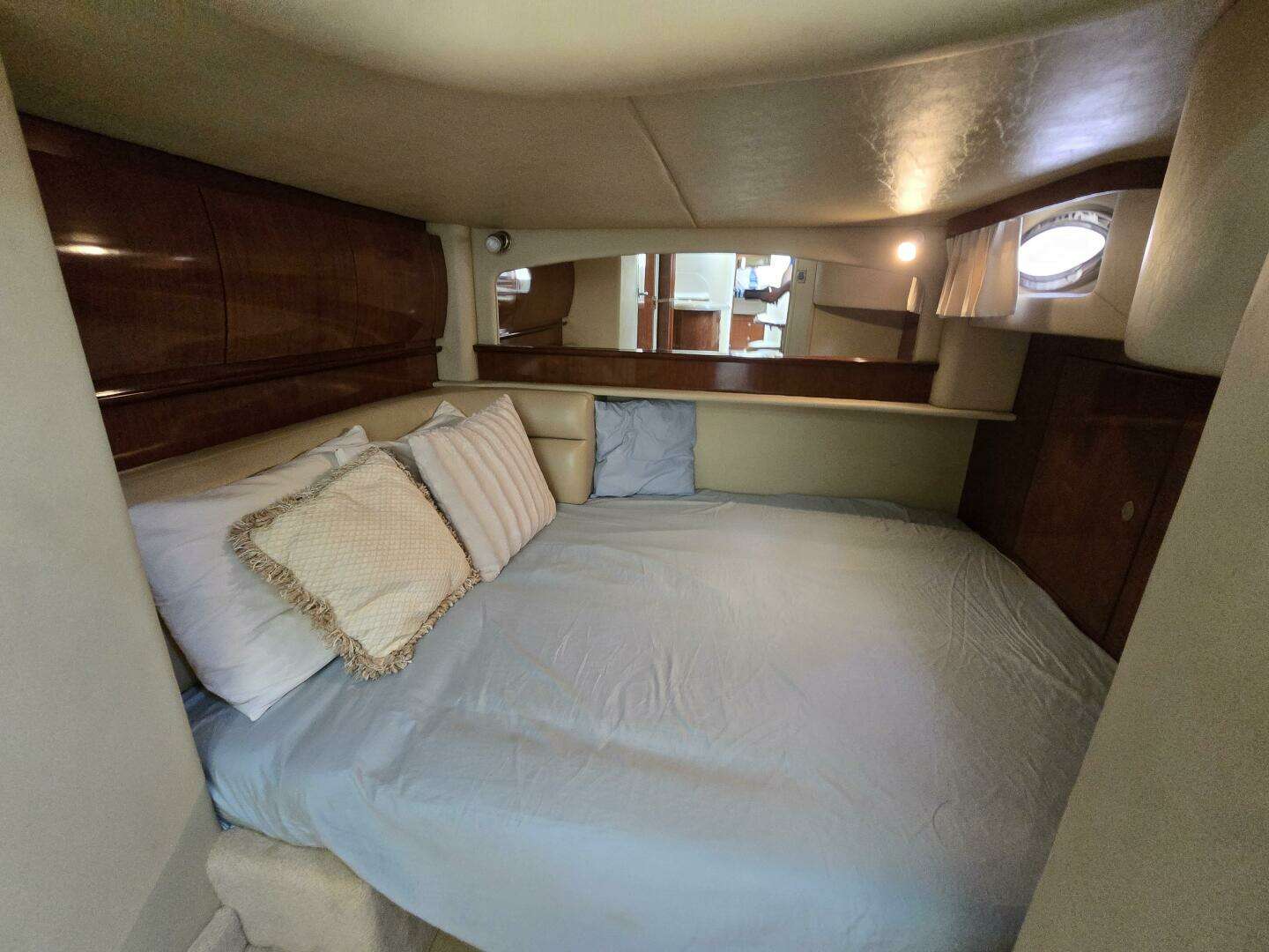 2004 Sea Ray 455 - Image 17