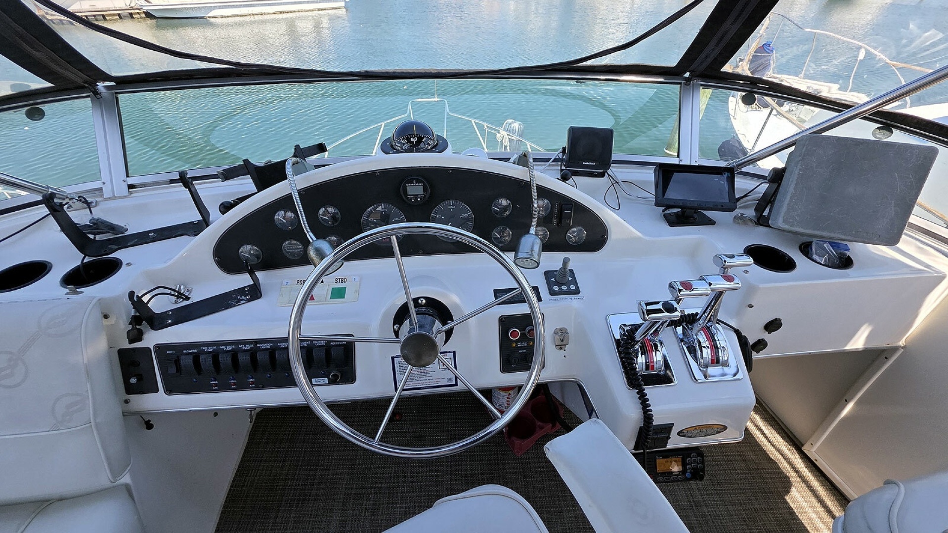 1999 Bayliner 4087 CPMY - Image 36