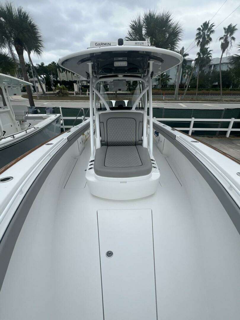2023 Valhalla Boatworks V-33 - Image 23