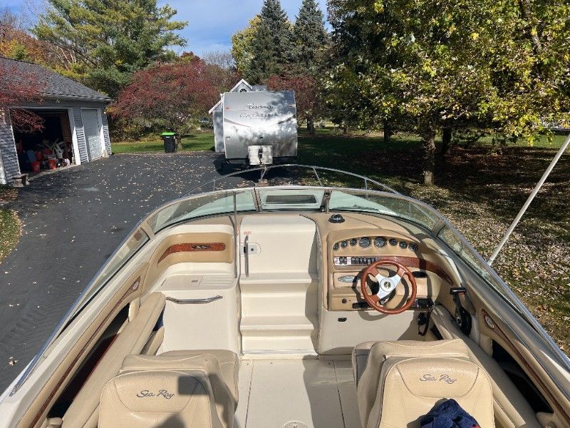 1999 Sea Ray 230 Overnighter - 54