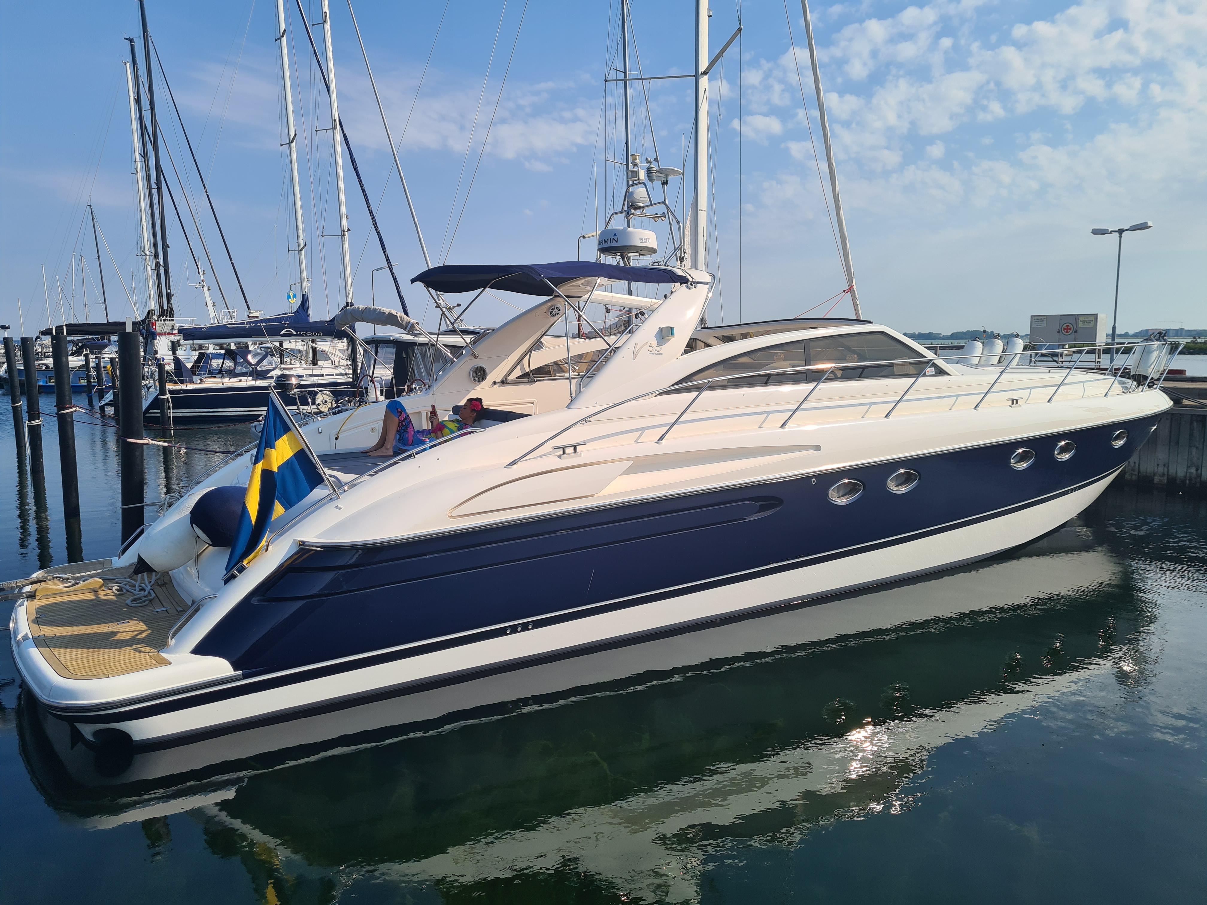 1998 Princess V55