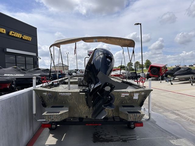 2021 Tracker Grizzly 2072 CC - 5