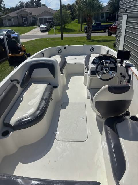 2019 Stingray 182 SC - 6