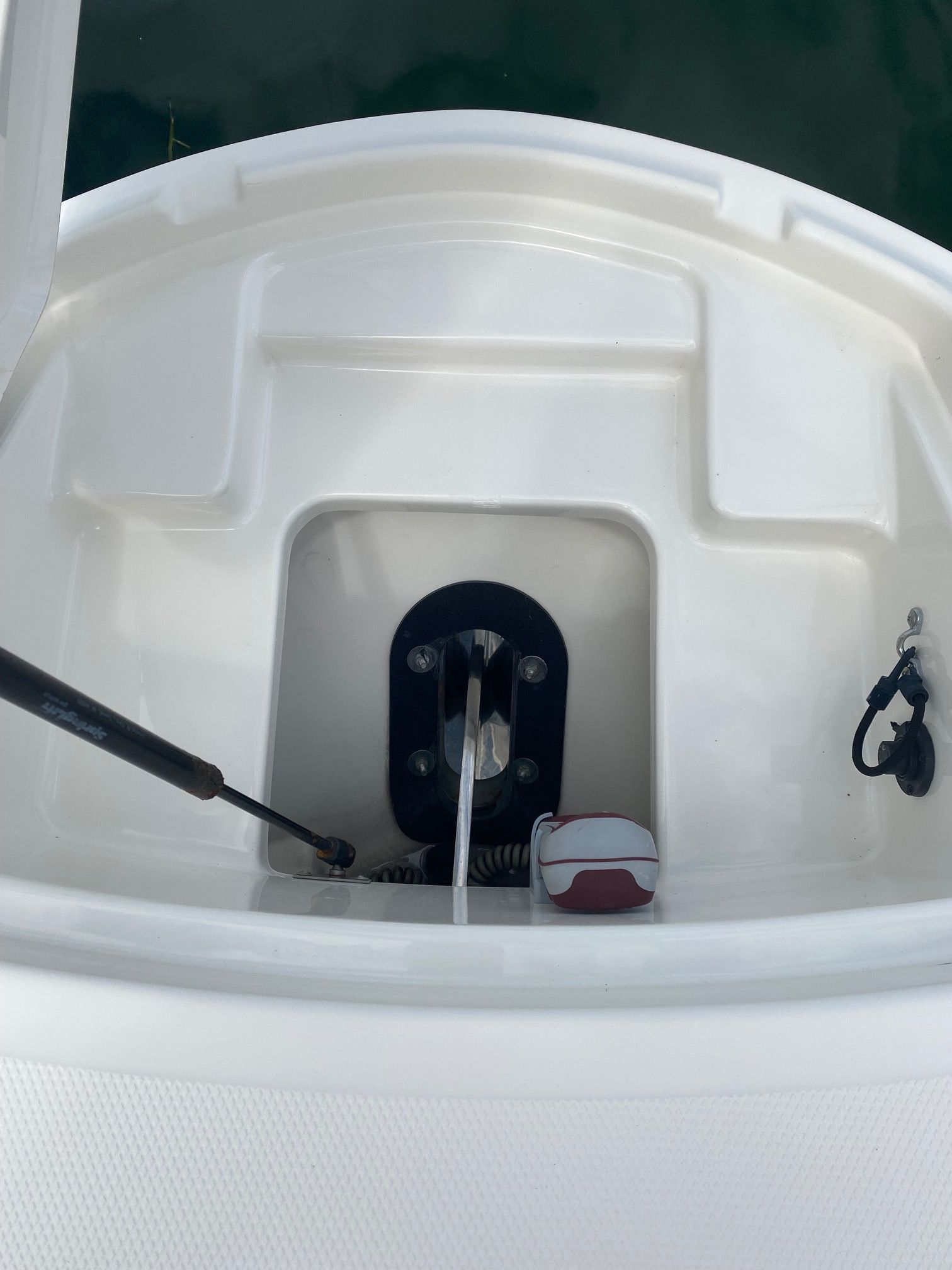 2016 Sea Ray SLX 350 - 14