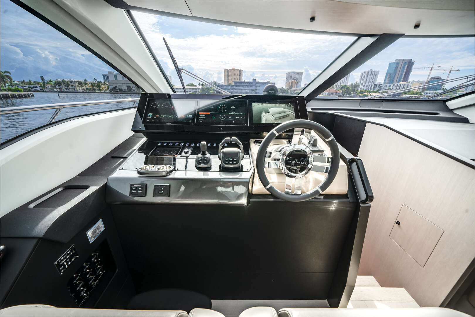 2026 Azimut S8 - Image 37