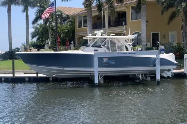 2017 Pursuit S 408