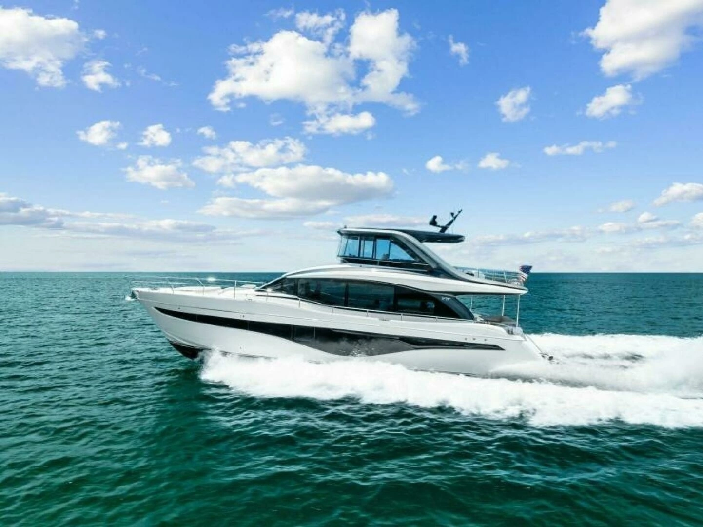 2024 Princess Y72 Motor Yacht - Image 17