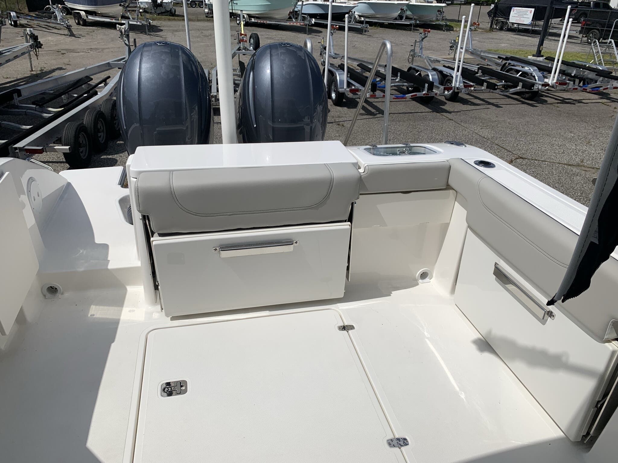 2022 Pursuit DC 266 Dual Console - 6