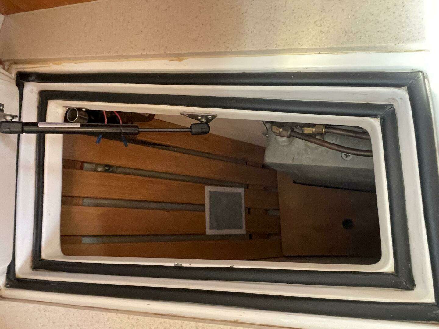 2003 Tartan 4600 - Image 17