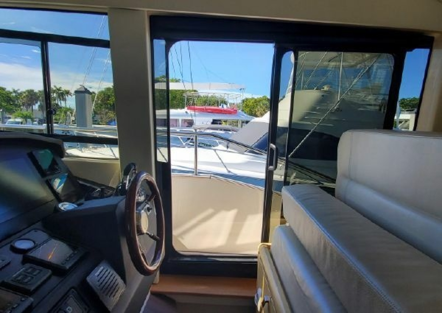2019 Greenline 48 Coupe Hybrid - Image 33