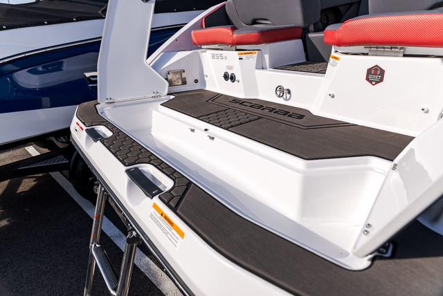 2025 Scarab 255 LX - 7
