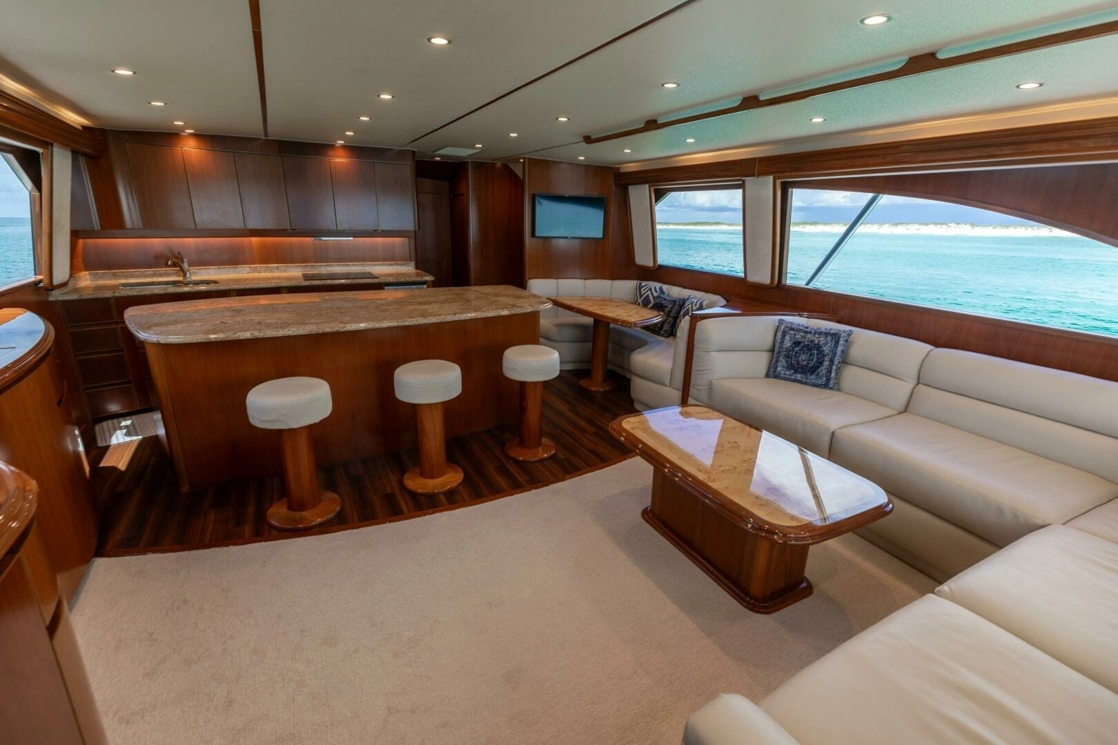 2015 Viking 70 Convertible - Image 2