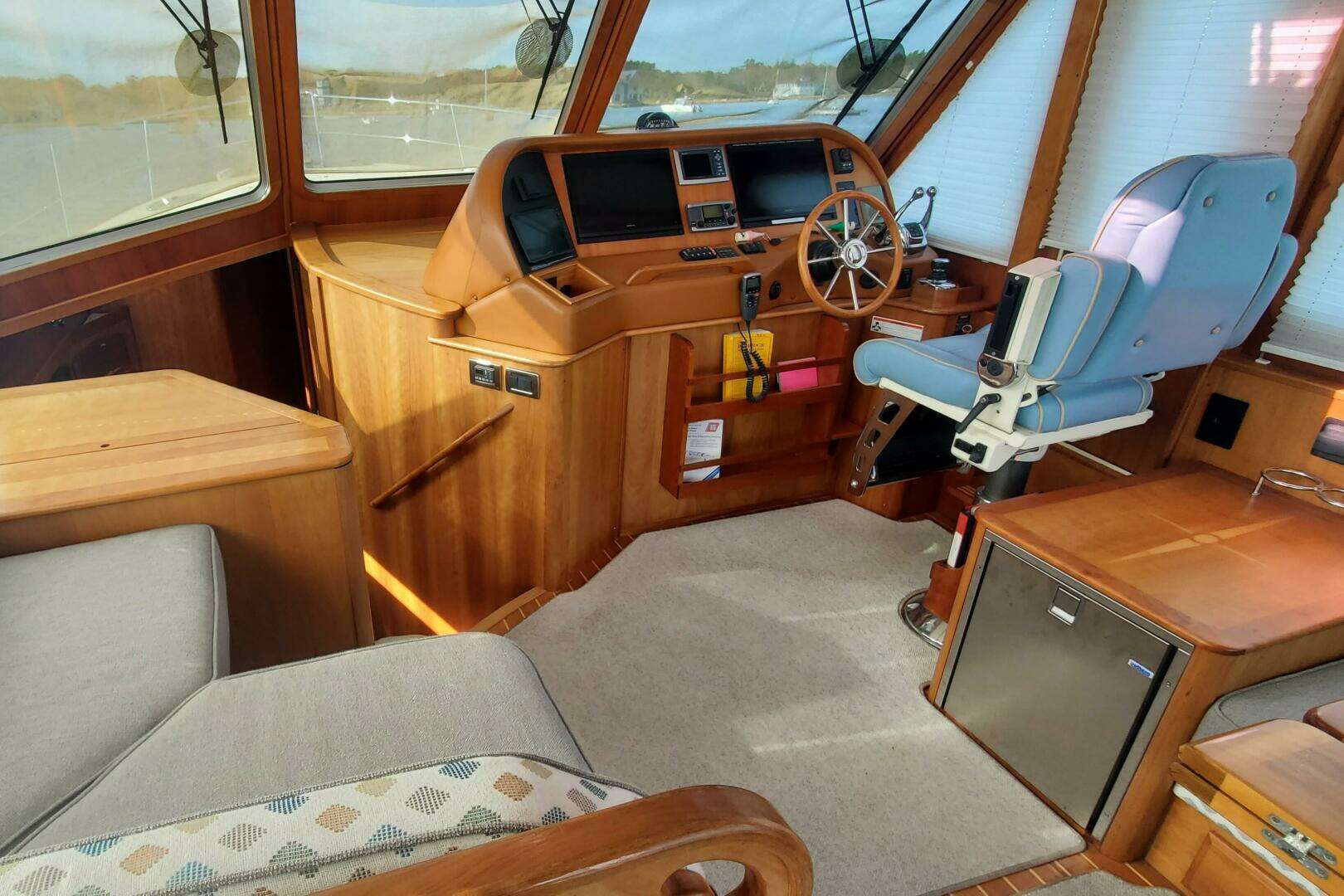 2012 Sabre 48 Salon Express - Image 18