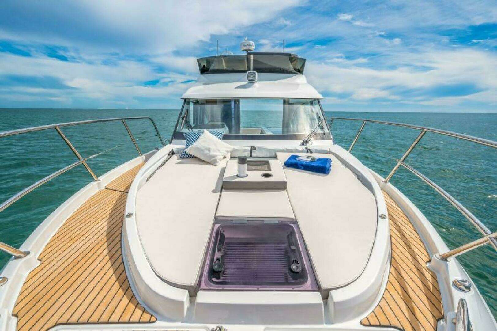 2026 Beneteau Antares 11 Fly - Image 5