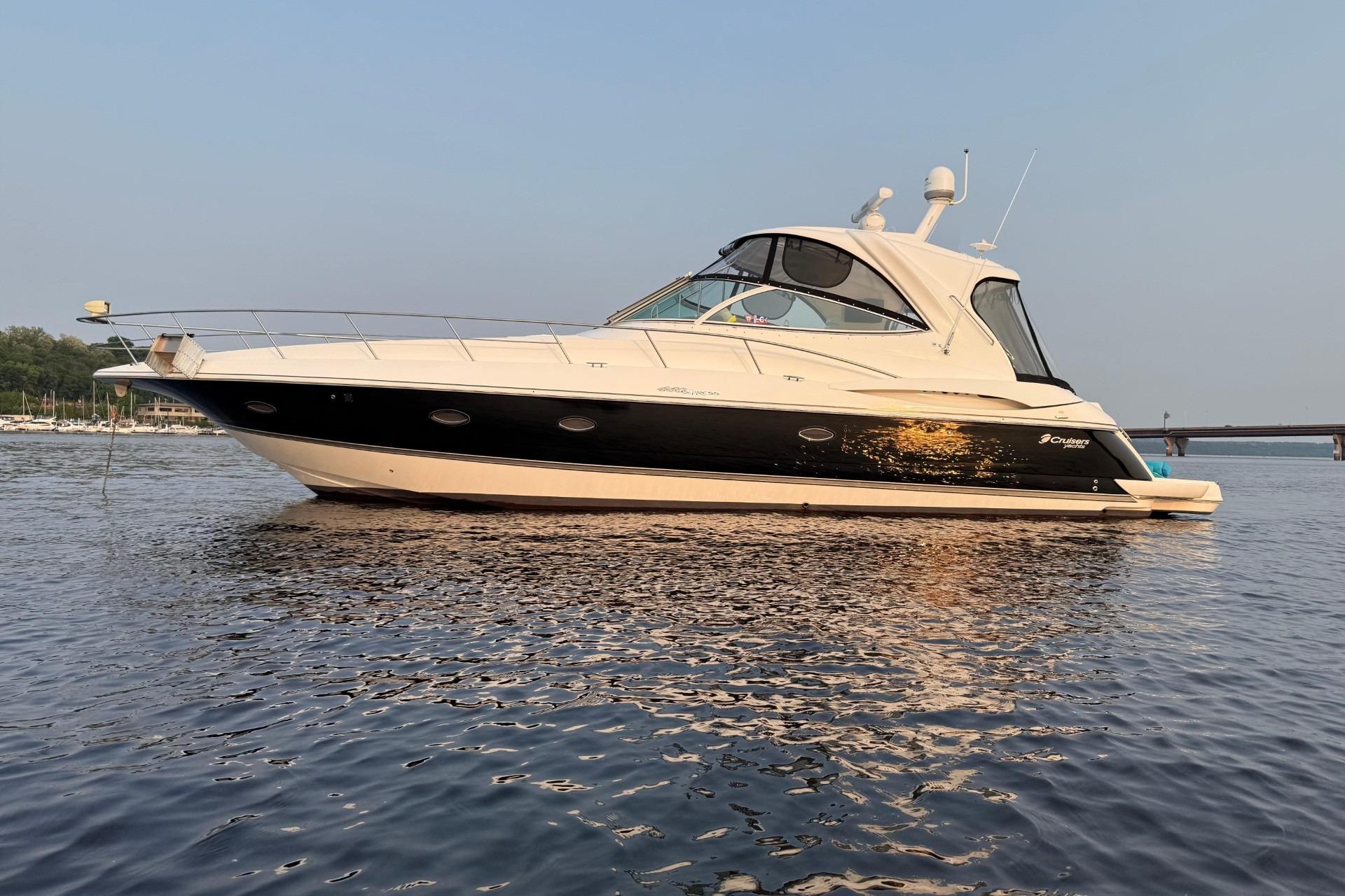 2008 Cruisers Yachts 460 Express