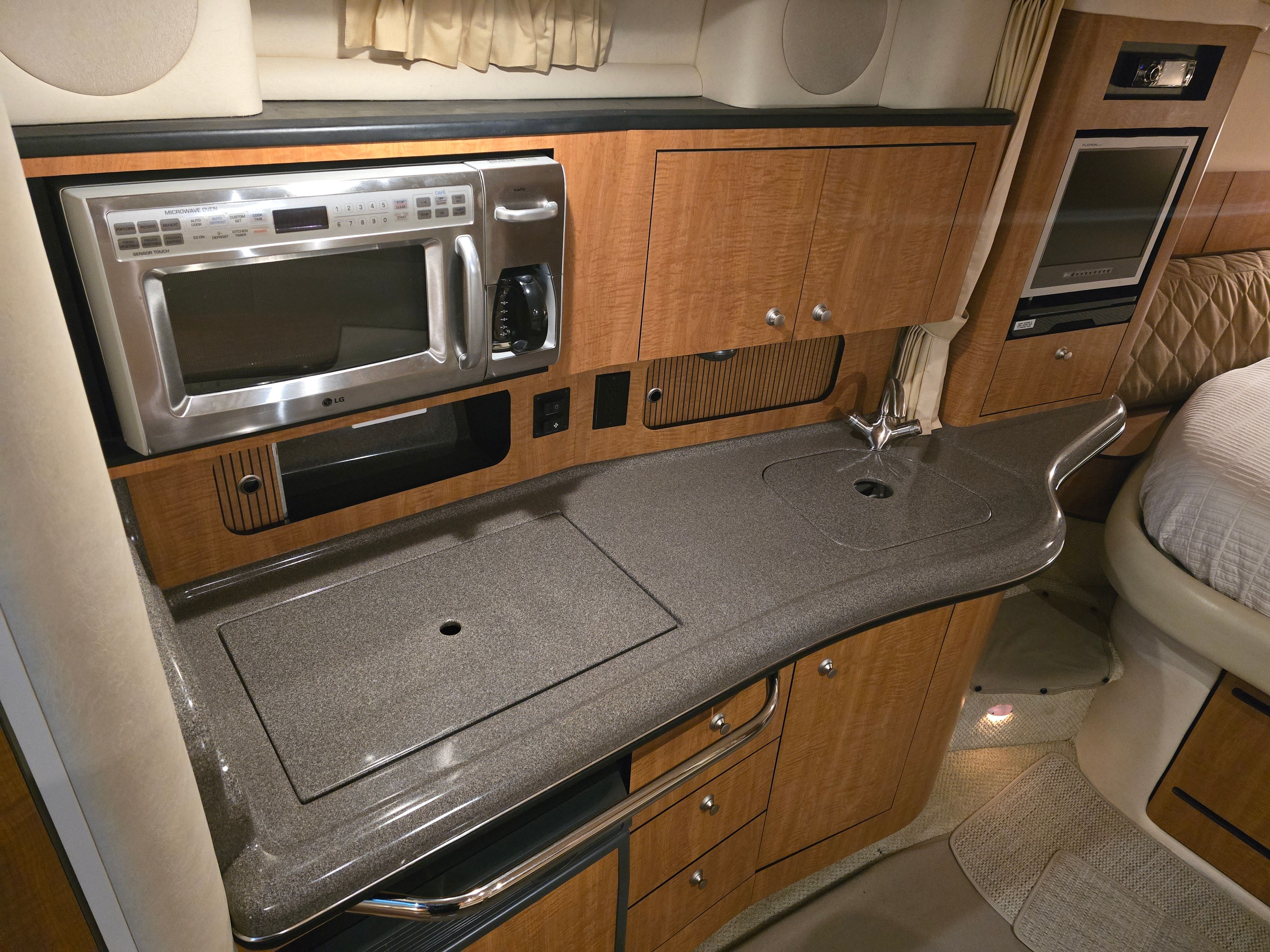 2006 Sea Ray Sundancer 320 - 16