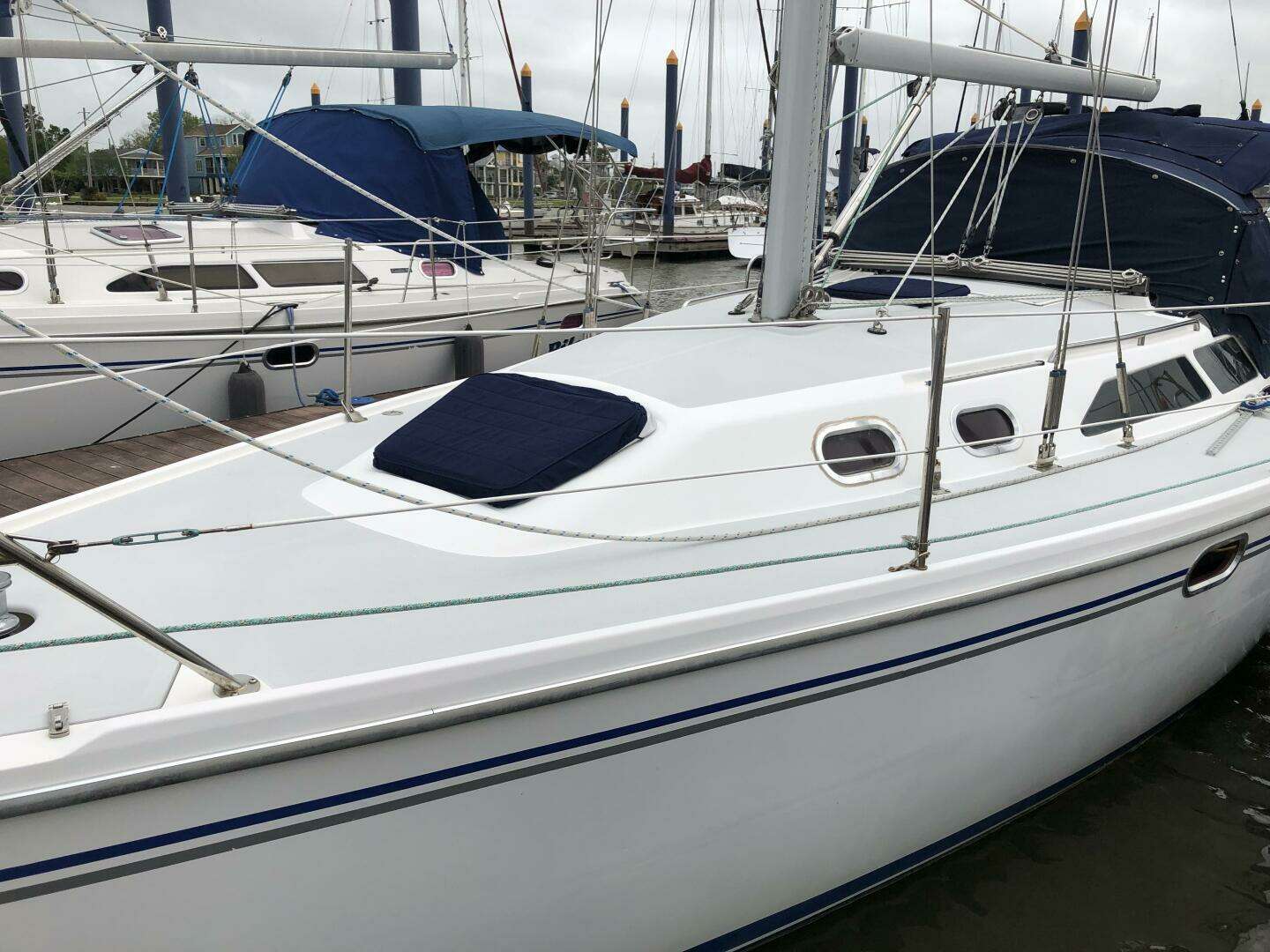 2005 Catalina 320 - Image 9