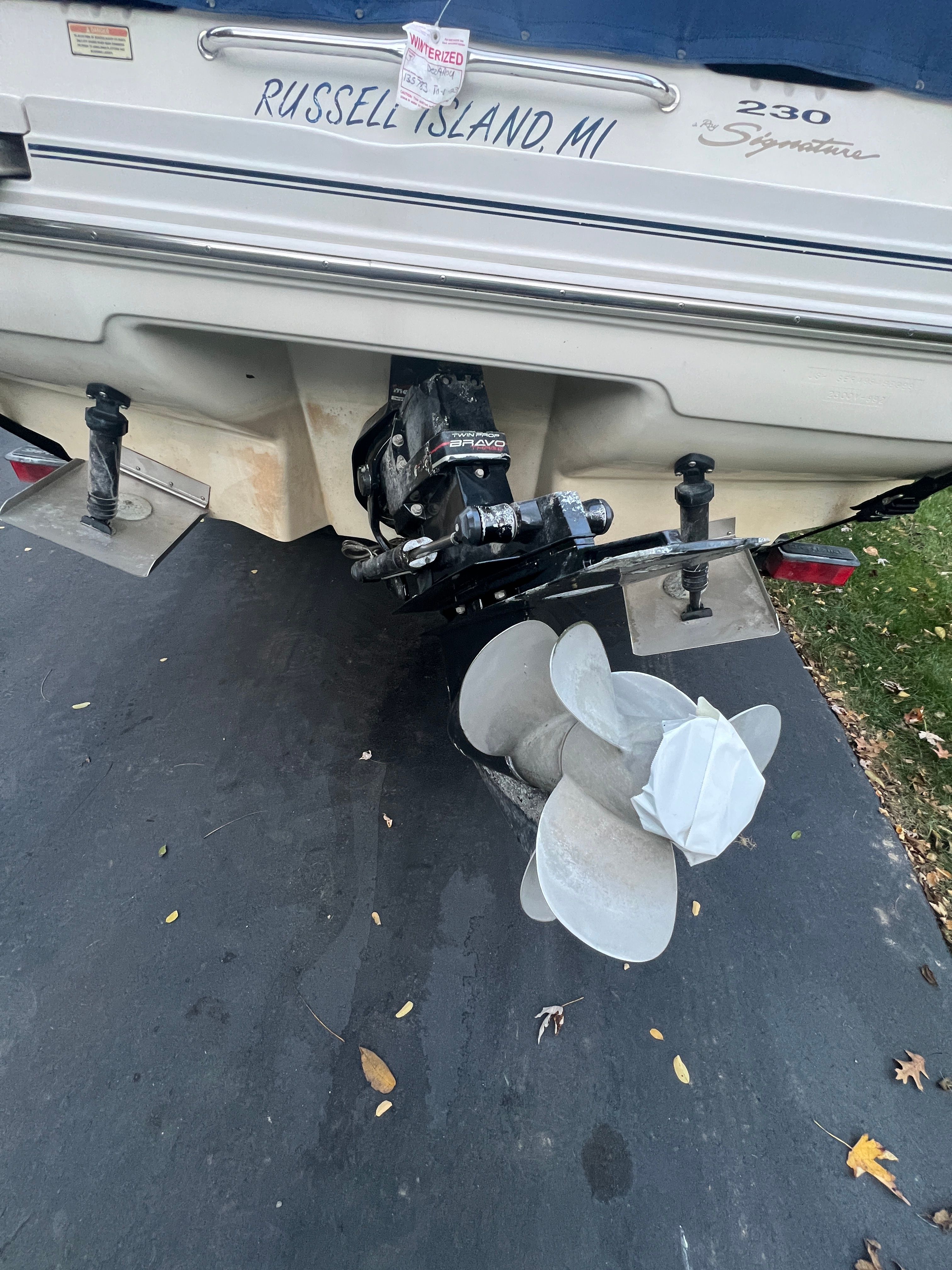 1999 Sea Ray 230 Overnighter - 23