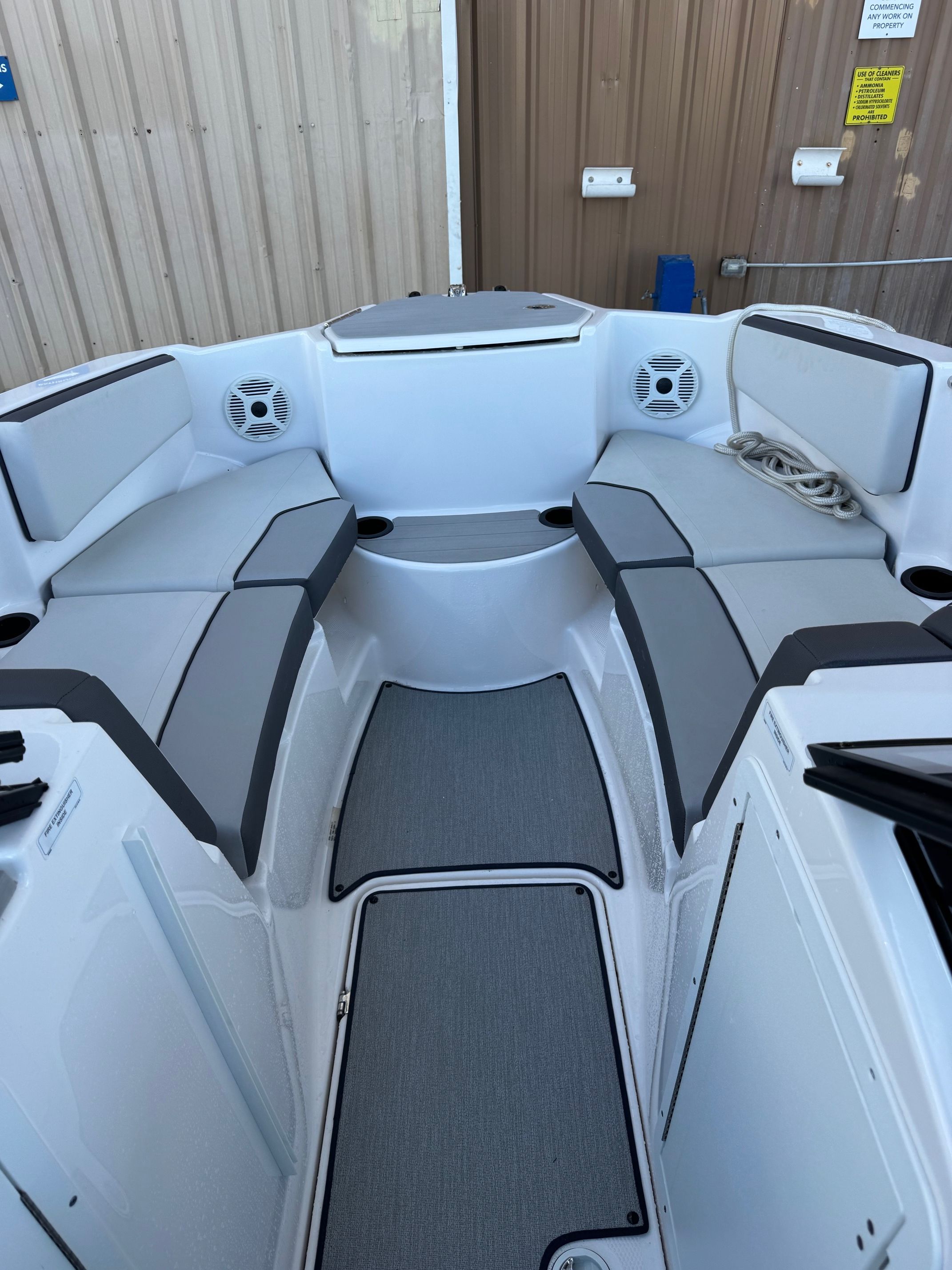 2023 Yamaha Boats AR220 - 5
