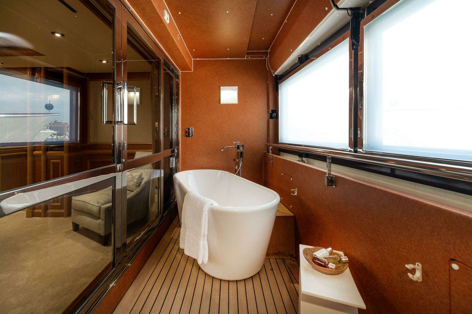 2007 CRN Pilothouse - Image 14