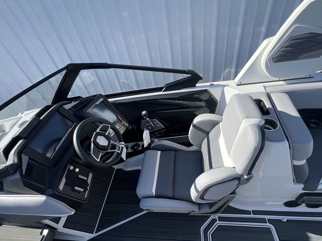 2025 Supra SL 450 - 9
