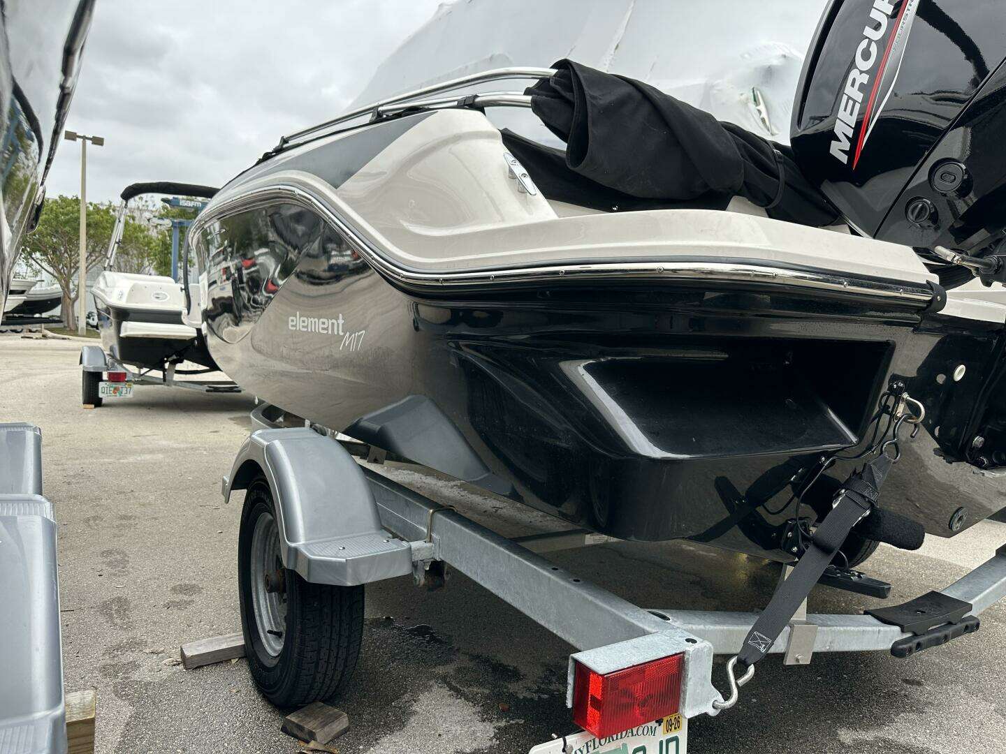 2023 Bayliner M17 - Image 24