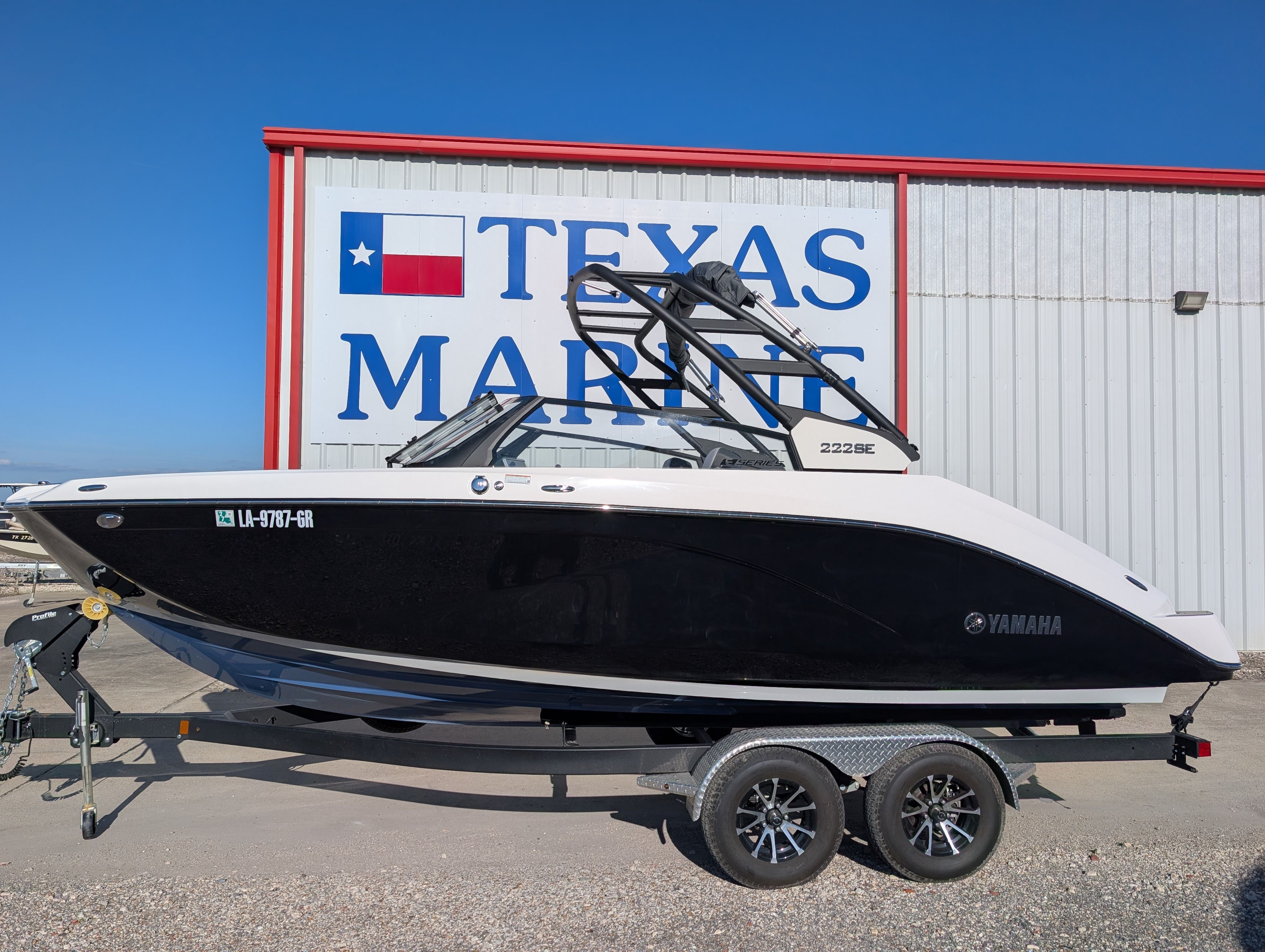 2023 Yamaha Boats 222SE
