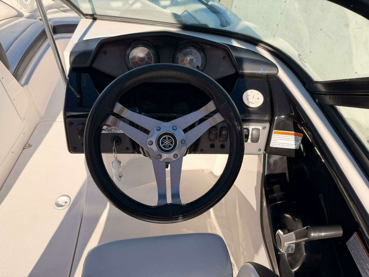 2017 Yamaha Boats AR195 - Image 7