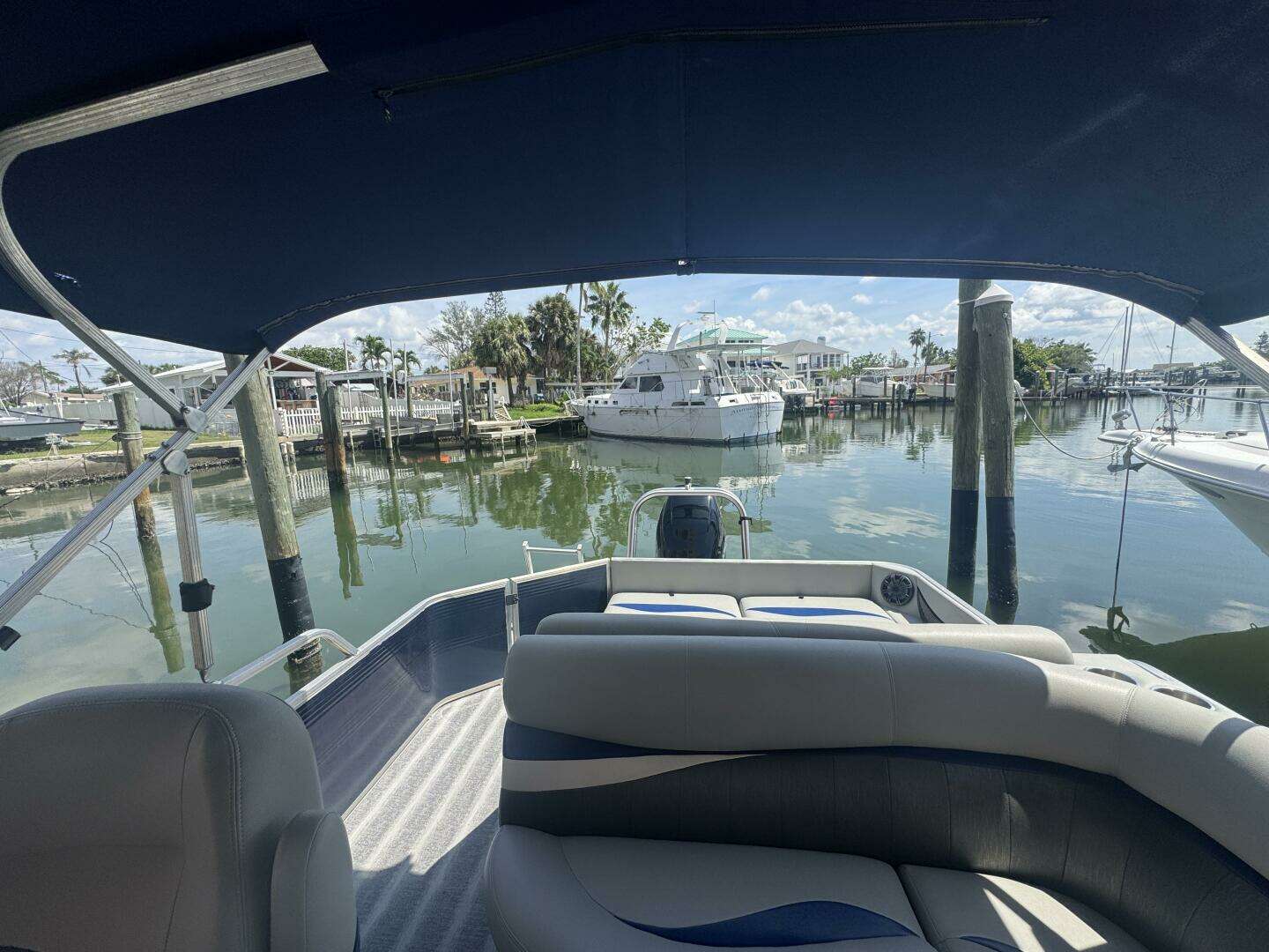 2021 Leisure Kraft Prestige 2635 LX Tri-Toon - Image 18