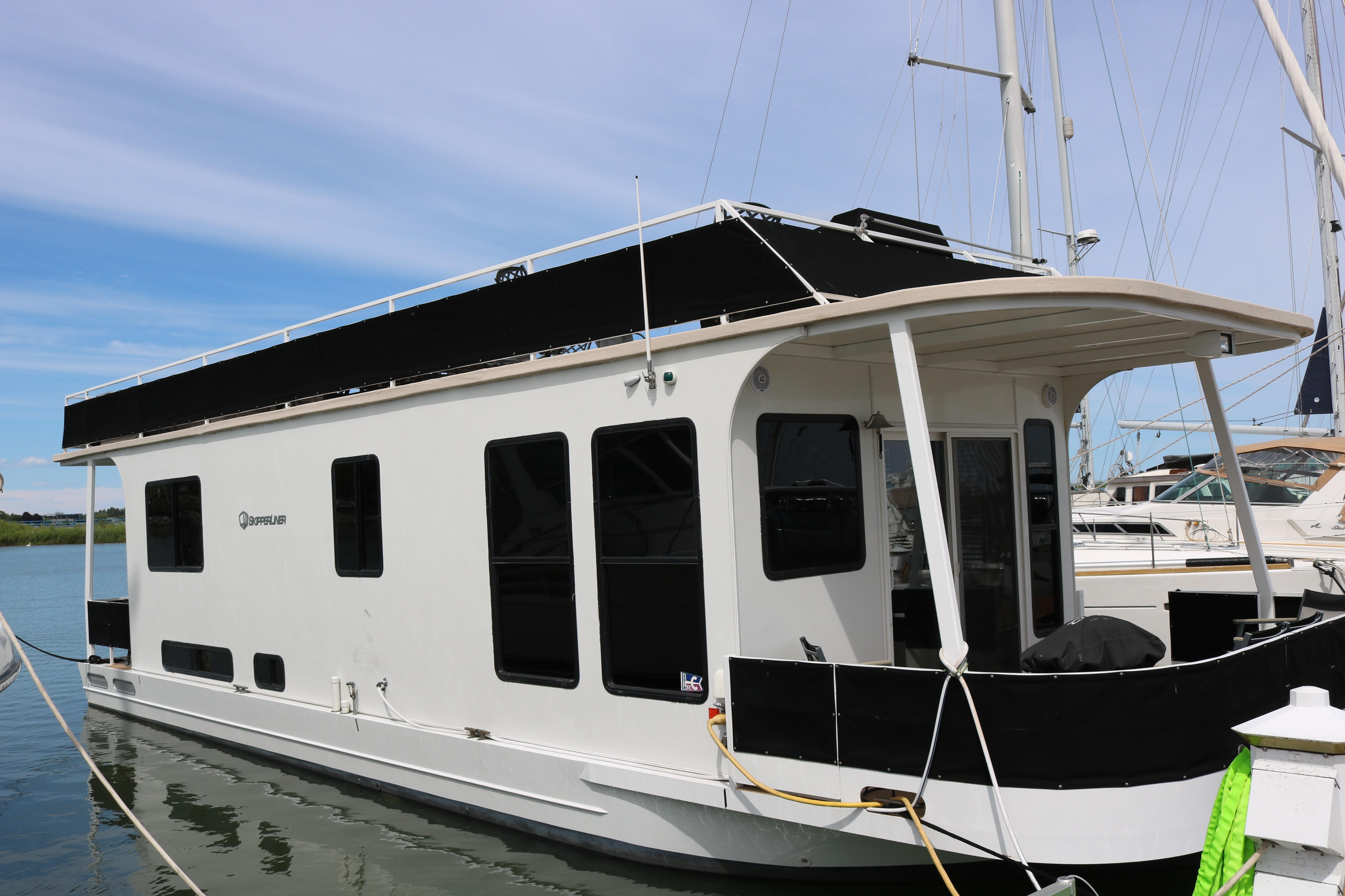 2010 Skipperliner 480 Flybridge