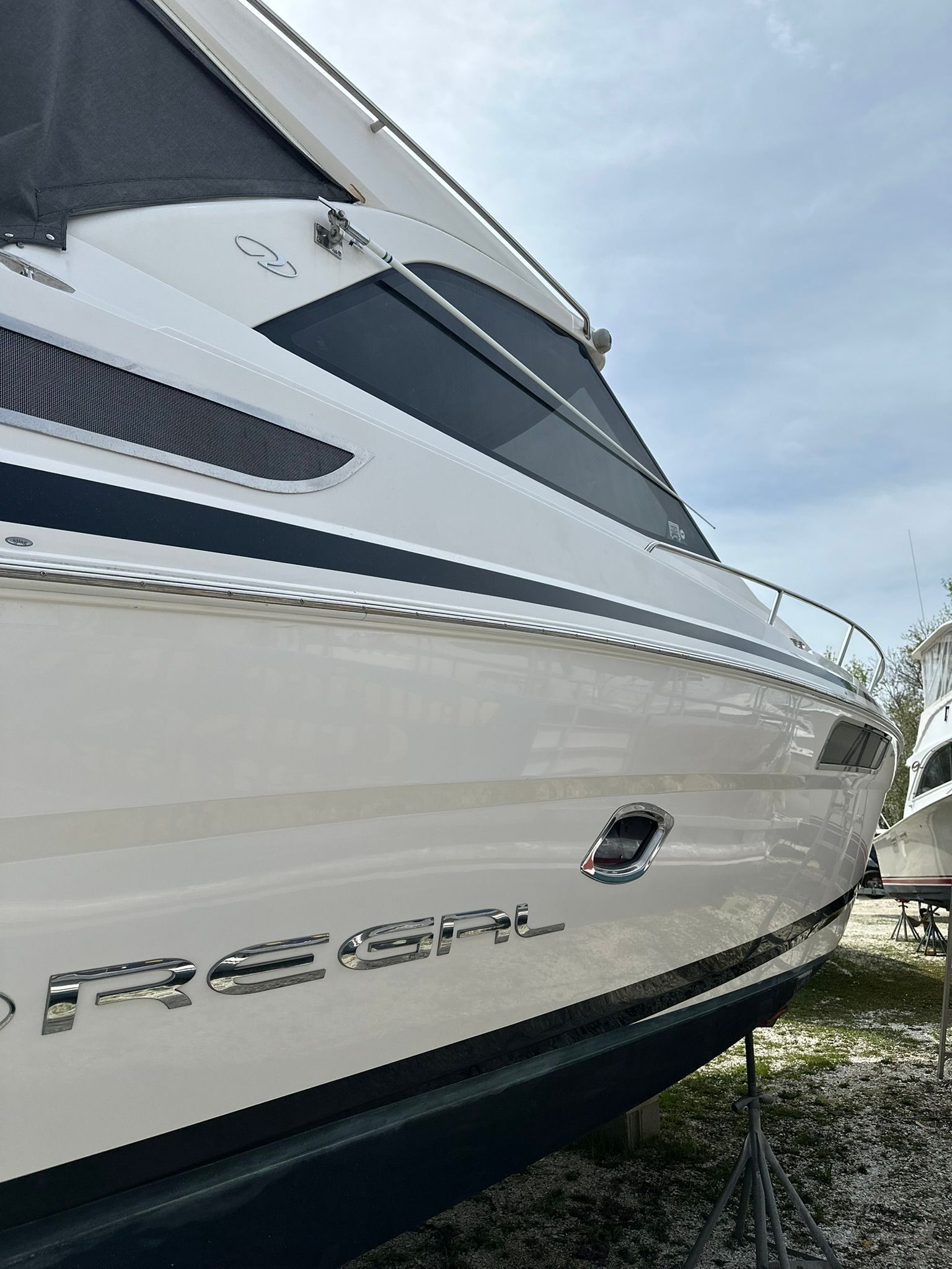 2016 Regal 35 Sport Coupe - 4