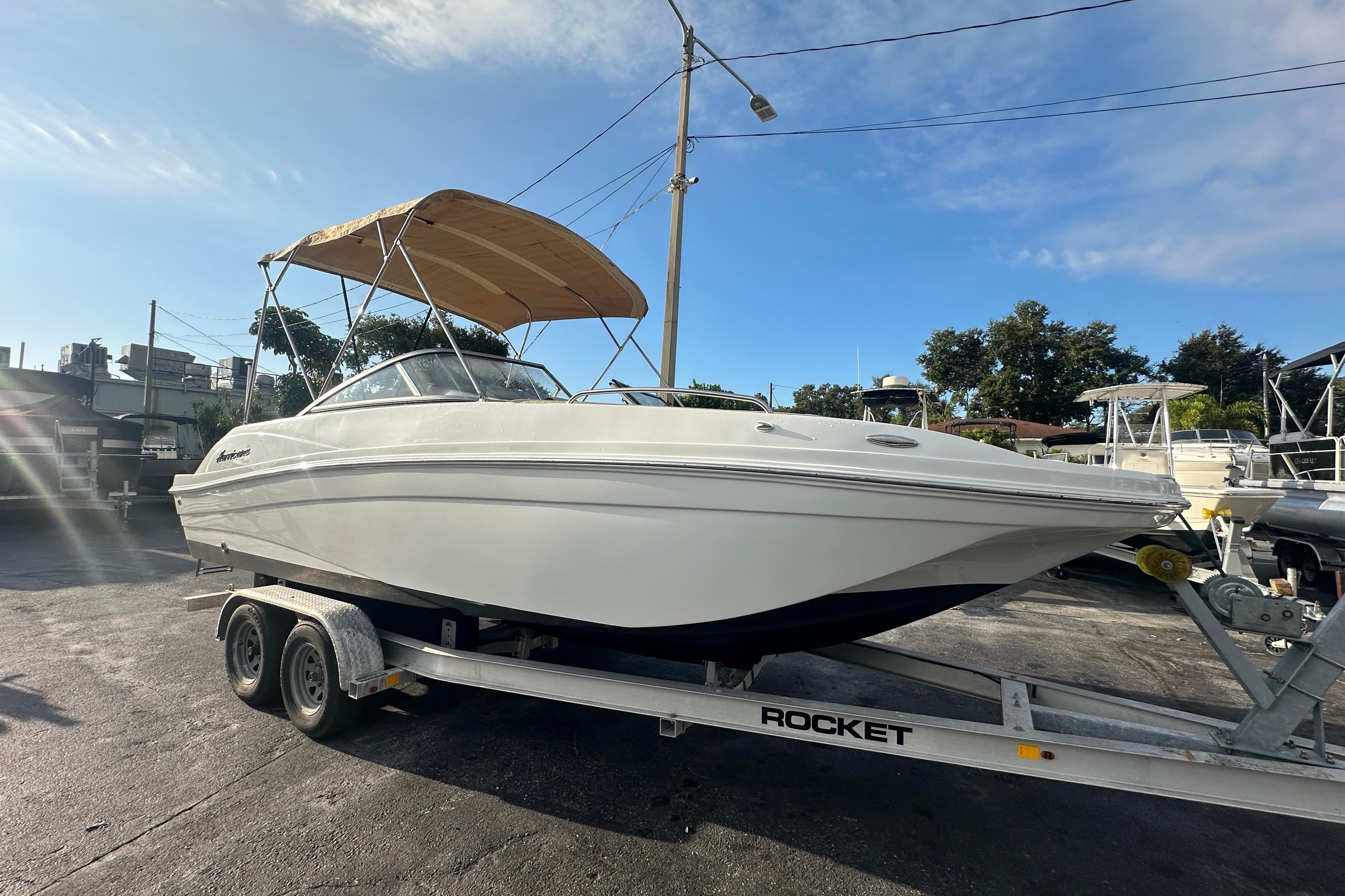 2020 Hurricane SunDeck 217 OB