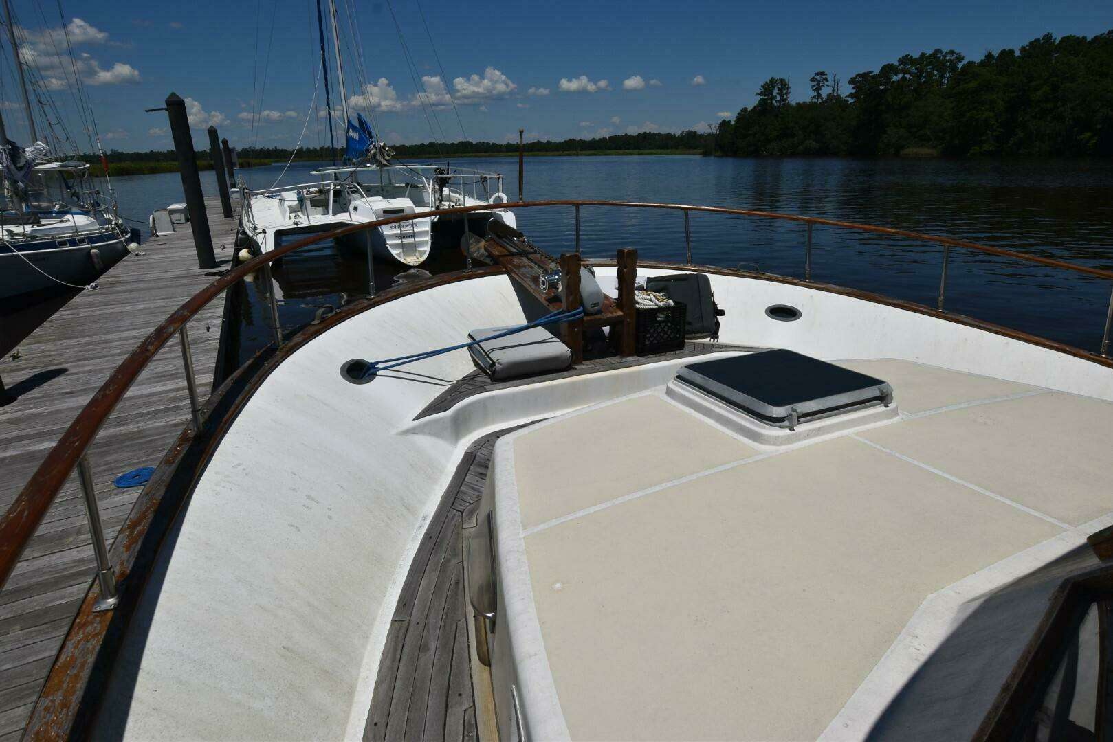 1985 Albin 43 Double Cabin - Image 4