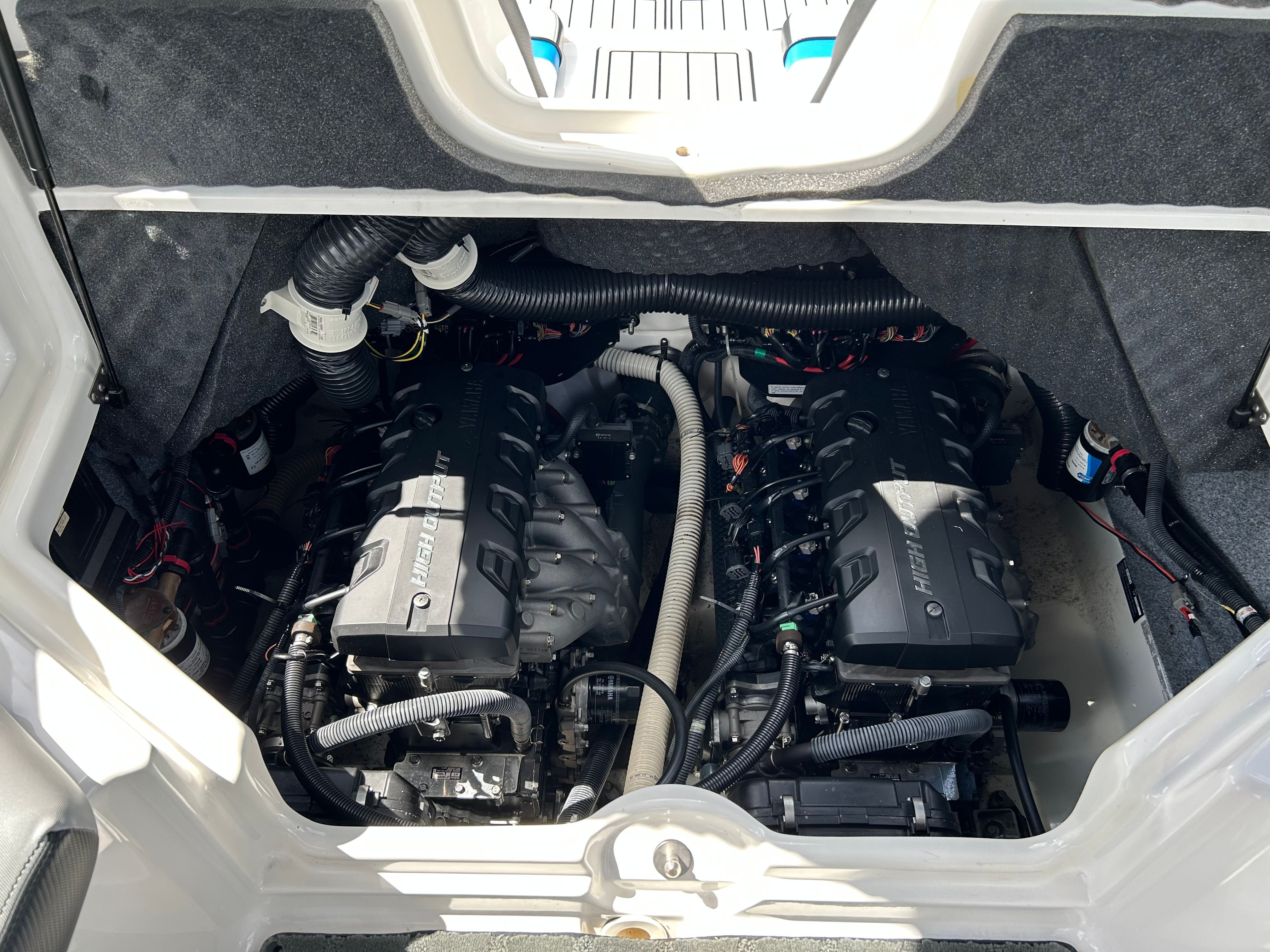 2016 Yamaha Boats 242X E-Series - 16