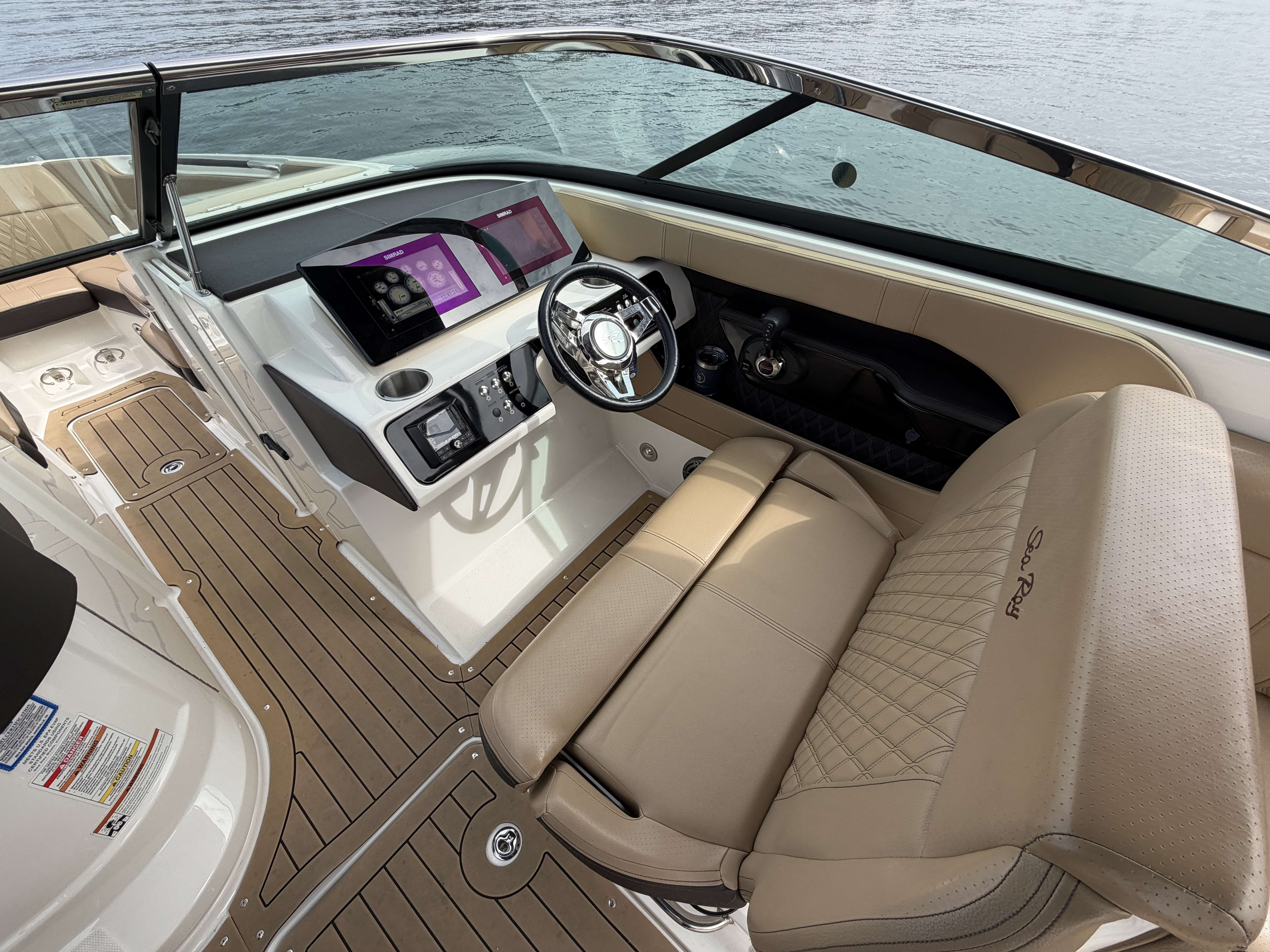 2019 Sea Ray SLX 280 - 22