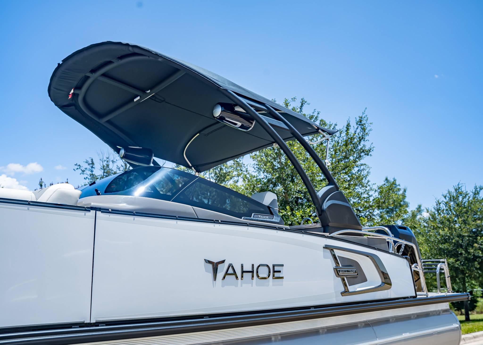 2025 Tahoe Pontoon Grand Tahoe LTD Elite Windshield - 3