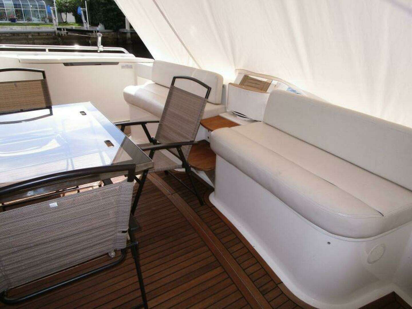 2003 Ferretti Yachts 590 Motor Yacht - Image 34